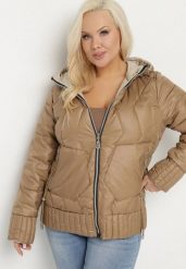 Ciemnobeżowa Kurtka Dwustronna z Kapturem i Ozdobnym Pikowaniem Helritis. Brązowe kurtki damskie Born2be, plus size, bez wzorów, z jeansu, z kapturem. Za 219.99 zł.