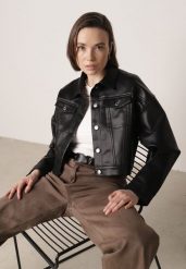 Czarna Kurtka Ramoneska o Krótkim Koszulowym Kroju Savalorne. Czarne kurtki damskie Born2be, l, bez wzorów, z jeansu, bez kaptura. Za 89.99 zł.