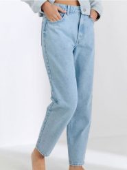 Jeansy mom z wyszywanymi kwiatkami - niebieski. Niebieskie jeansy damskie Sinsay. Za 69.99 zł.