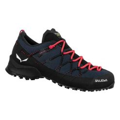 Damskie buty trekkingowe Salewa Wildfire 2. Czarne obuwie trekkingowe damskie Salewa, z gumy, bez zapięcia. Za 742.70 zł.