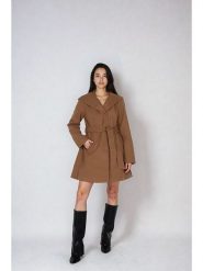 Jessica Simpson Płaszcz przejściowy w kolorze jasnobrązowym rozmiar: S. Brązowe płaszcze damskie Jessica Simpson, s, bez wzorów, z tkaniny, bez kaptura. Za 217.99 zł.