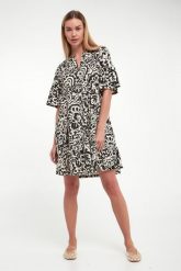 Sukienka jedwabna Ely WEEKEND MAX MARA. Sukienki damskie Weekend Max Mara, bez wzorów, z jedwabiu, bez ramiączek. W wyprzedaży za 759.20 zł.