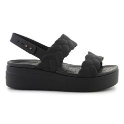 Sandały Crocs Brooklyn Woven Low Wedge 209977-060 czarne. Czarne sandały damskie bez wzorów, bez obcasa, na koturnie, bez zapięcia. Za 367.32 zł.