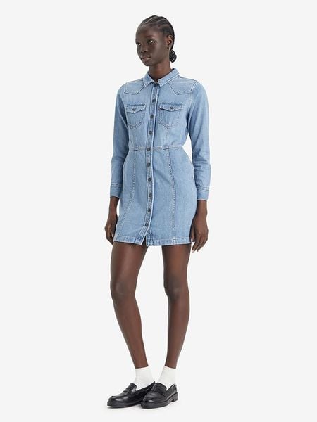 Levi's Sukienka dżinsowa w kolorze błękitnym rozmiar: M. Niebieskie sukienki damskie Levi's, bez wzorów, z bawełny, bez ramiączek. Za 162.11 zł.