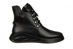 Botki Bayla-161 194 402 01 60 Black Black Nubuck 161646, Czarny, Skóra naturalna - 39. Czarne botki damskie Bayla, na zimę, z gumy, eleganckie, bez obcasa, bez zapięcia. W wyprzedaży za 242.10 zł.