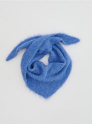 Trójkątna chusta - niebieski. Niebieskie chusty damskie Reserved, bez wzorów. Za 59.99 zł.