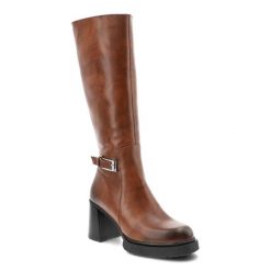 Brązowe Kozaki Armodo Stylowe Skórzane Buty Damskie. Brązowe kozaki damskie Armodo, z jeansu, przed kolano, bez obcasa, na obcasie, bez zapięcia. Za 450.99 zł.