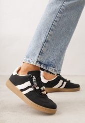 Czarne Sneakersy Typu Tenisówki Ozdobione Koralikami Daemeli. Czarne obuwie sportowe damskie Renee, bez wzorów, z jeansu, bez zapięcia. Za 99.99 zł.