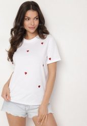 Biało-Czerwony T-shirt z Bawełny w Serca Kolavelle. Białe t-shirty damskie Born2be, l, bez wzorów, z bawełny, bez kołnierzyka. Za 59.99 zł.