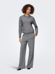 ONLY Sweter w kolorze szarym rozmiar: S. Szare swetry klasyczne damskie Only, s, ze splotem, bez kołnierzyka. Za 109.26 zł.