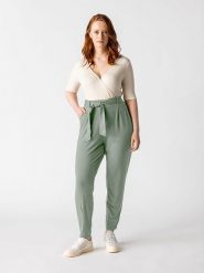 Les Lunes Spodnie "Jade" w kolorze zielonym rozmiar: XS. Zielone spodnie materiałowe damskie Les Lunes, bez wzorów, z materiału. Za 217.99 zł.