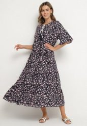 Granatowo-Różowa Bawełniana Sukienka Rozkloszowana w Drobne Kwiatki z Chwostem Orrilva. Niebieskie sukienki damskie Born2be, bez wzorów, z bawełny, eleganckie, bez ramiączek. Za 89.99 zł.