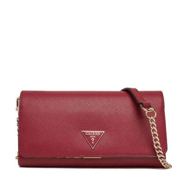 Torebka Guess. Czerwone torebki wieczorowe damskie Guess, z aplikacjami, bez dodatków. Za 259.99 zł.