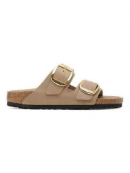 Birkenstock Skórzane klapki "Arizona" w kolorze jasnobrązowym rozmiar: 37. Brązowe klapki damskie Birkenstock, bez wzorów, z otwartym noskiem, bez obcasa, bez zapięcia. Za 547.77 zł.