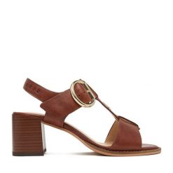 Sandały Beverly Hills Polo Club. Brązowe sandały damskie Beverly Hills Polo Club, bez wzorów, bez obcasa, na słupku, bez zapięcia. Za 369.99 zł.