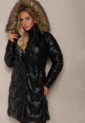 Czarno-Brązowa Pikowana Kurtka o Długim Kroju z Kapturem i Odpinanym Futrem Mocno Ocieplana Lillanea. Czarne kurtki damskie Renee, s, bez wzorów, z futra, z kapturem. Za 209.99 zł.