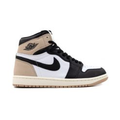 Sneakersy damskie Nike Jordan 1 Retro High OG Latte. Białe obuwie sportowe damskie Nike, bez zapięcia. Za 549.99 zł.