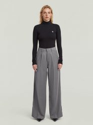 G-Star Spodnie w kolorze szarym rozmiar: W28. Szare spodnie materiałowe damskie G-Star, bez wzorów, z materiału. Za 254.95 zł.