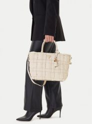 Guess Torebka Marion HWWG80 72060 Écru. Torebki klasyczne damskie Guess, ze skóry, bez dodatków. Za 419.99 zł.