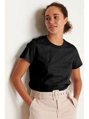 Kaffe Koszulka w kolorze czarnym rozmiar: M. Czarne bluzki damskie Kaffe, m, bez wzorów, z bawełny, bez kołnierzyka, bez ramiączek. Za 56.99 zł.