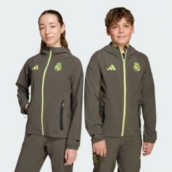 Kurtka Real Madrid Tiro 25 Competition Vis Tech Travel Jacket. Szare kurtki damskie Adidas, bez wzorów, z dresówki, bez kaptura. Za 349.00 zł.