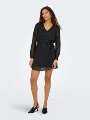 ONLY Sukienka w kolorze czarnym rozmiar: L. Czarne sukienki damskie Only, bez wzorów, bez ramiączek. Za 117.45 zł.