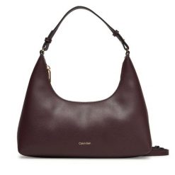 Torebka Calvin Klein. Czerwone torebki klasyczne damskie Calvin Klein, bez dodatków. Za 359.99 zł.