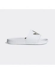 Adidas Klapki "ADILETTE LITE" w kolorze białym rozmiar: 37. Białe klapki damskie Adidas, bez wzorów, z otwartym noskiem, bez obcasa, bez zapięcia. Za 137.00 zł.