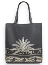 Scotch & Soda Shopper bag w kolorze antracytowym rozmiar: onesize. Czarne shopper bag Scotch & Soda, bez wzorów, z materiału, bez dodatków. Za 144.92 zł.