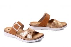 INBLU FA-06 021 camel, klapki damskie. Brązowe klapki damskie Inblu, bez wzorów, bez obcasa, bez zapięcia. Za 101.90 zł.