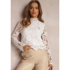 Biała Bluzka Koronkowa Rissanen. Białe bluzki damskie Renee, s, bez wzorów, z dzianiny, bez kołnierzyka, bez ramiączek. Za 44.99 zł.