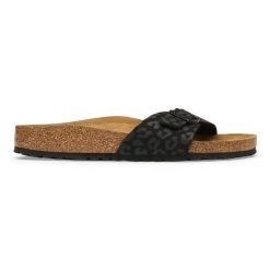 Birkenstock Madrid SYN Black Klapki damskie. Czarne klapki damskie Birkenstock, bez wzorów, z jeansu, bez obcasa, bez zapięcia. Za 369.99 zł.