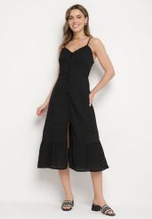 Czarna Sukienka Rozkloszowana na Ramiączkach z Guzikami z Wiskozą Efrinelle. Czarne sukienki damskie Born2be, bez wzorów, z wiskozy, eleganckie, bez ramiączek. W wyprzedaży za 101.99 zł.