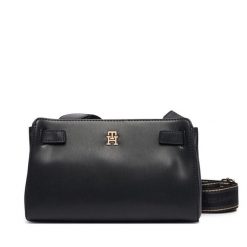 Torebka Tommy Hilfiger. Czarne listonoszki damskie Tommy Hilfiger, bez wzorów, bez dodatków. Za 489.99 zł.