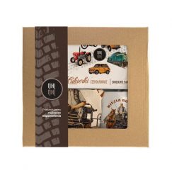 Bryczka — paczka (Zawartość paczki: koszulka, torba, kubek, słodycze; Rozmiar koszulki / bluzy: XL (damska); Kolor koszulki / bluzy: jasnoszary melanż. Szare koszulki damskie nikiniki, s, bez wzorów, z bawełny, bez kołnierzyka, bez ramiączek. Za 169.00 zł.