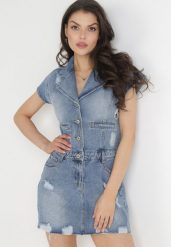 Niebieska Jeansowa Sukienka Mini z Przetarciami i Guzikami Thang. Niebieskie sukienki damskie Born2be, bez wzorów, z jeansu, bez ramiączek. Za 219.99 zł.