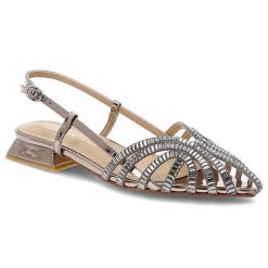 Sandały damskie Alma En Pena, cholewka ze skóry ekologicznej z ażurowym wykończeniem ozdobionym błyszczącymi kryształkami zapięcie na pasek wokół pię. Szare sandały damskie Alma En Pena, w ażurowe wzory, ze skóry ekologicznej, bez obcasa, bez zapięcia. Za 579.00 zł.