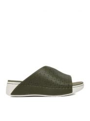 Go Soft Klapki CEO-R26SS02248 Zielony. Zielone klapki damskie GO SOFT, bez wzorów, ze skóry, bez obcasa, bez zapięcia. Za 119.99 zł.