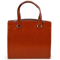 Torebka damska skórzana camel DAN-A T308. Brązowe torebki klasyczne damskie DAN-A, ze skóry, bez dodatków. Za 279.99 zł.