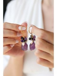 Pierres delicates Pozłacane kolczyki z ametystami rozmiar: onesize. Fioletowe kolczyki damskie Pierres delicates, z ametystem, pozłacane, z zapięciem typu bigiel. Za 95.92 zł.