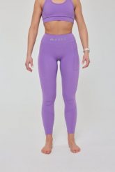 Legginsy Infinite z wysokim stanem - Fioletowe. Fioletowe legginsy damskie OOSC, l, bez wzorów, z materiału. Za 245.99 zł.