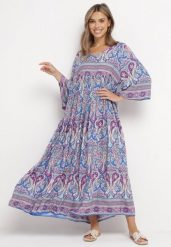 Niebiesko-Fioletowa Długa Sukienka Rozkloszowana z Rękawami 3/4 we Wzór Paisley Amarethia. Niebieskie sukienki damskie Born2be, bez wzorów, boho, bez ramiączek. Za 119.99 zł.