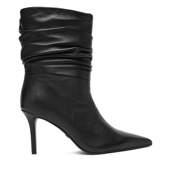 Botki GINO ROSSI. Czarne botki damskie Gino Rossi, bez obcasa, na szpilce, bez zapięcia. Za 319.99 zł.