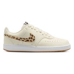 Nike Court Vision Sneakersy damskie. Brązowe obuwie sportowe damskie Nike, z materiału, bez zapięcia, Nike Court. Za 299.99 zł.