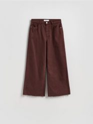 Jeansy wide leg z wysokim stanem - brązowy. Brązowe jeansy damskie Reserved, z podwyższonym stanem. Za 139.99 zł.