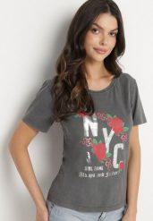 Ciemnoszary T-shirt z Bawełny Ozdobiony Napisami i Kwiatami Savierele. Szare t-shirty damskie Born2be, l, bez wzorów, z bawełny, bez kołnierzyka. Za 39.99 zł.