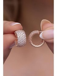 Lodie Silver Srebrne kolczyki-półkreole z cyrkoniami rozmiar: onesize. Szare kolczyki damskie Lodie Silver, z cyrkonią, srebrne. Za 101.45 zł.