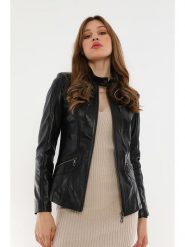 Basics & More Skórzana kurtka w kolorze czarnym rozmiar: XL. Czarne kurtki damskie Basics & More, xl, bez wzorów, ze skóry, bez kaptura. Za 527.10 zł.