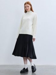 BGN Sweter w kolorze kremowym rozmiar: 36. Brązowe swetry klasyczne damskie BGN, bez kołnierzyka. Za 121.99 zł.