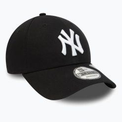 Czapka z daszkiem New Era Repreve 9Forty New York Yankees. Czarne czapki z daszkiem damskie New Era, bez wzorów. Za 99.99 zł.
